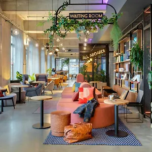Moxy Ostbahnhof Hotel Berlin
